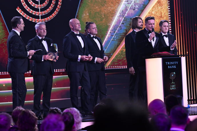 FOTO: Kapela Chinaski skončila stříbrná. – stránka 534