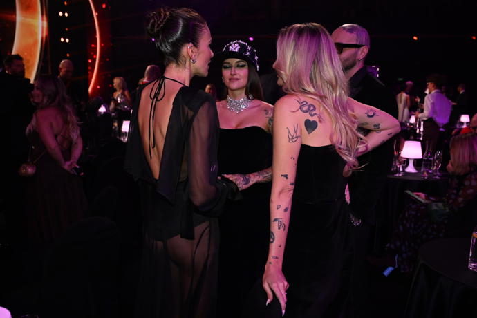 FOTO: Slavíci, když kamery vypnou. – stránka 495