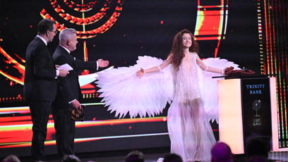 FOTO: Eva Toulová se zjevila na pódiu jako holubice.