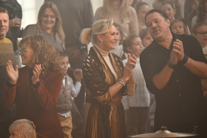 FOTO: Helena Vondráčková při natáčení videoklipu. – stránka 11