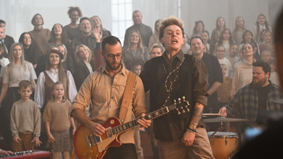 FOTO: Vojta Drahokoupil vydává nový videoklip.