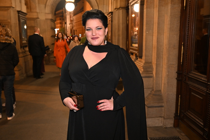 FOTO: Leona Šenková na předávání cen Thálie. – stránka 158