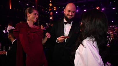 FOTO: Lucie Bílá věnovala svého letošního stříbrného Slavíka Pokáčovi.