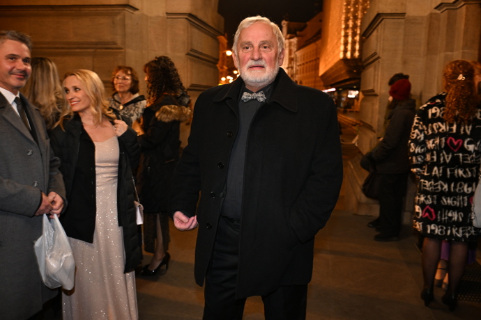 FOTO: Miloslav Mejzlík si předávání cen Thálie nenechal ujít. – stránka 155