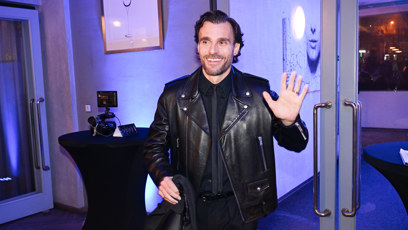 FOTO: Leoš Mareš dorazil ve velmi dobré náladě.