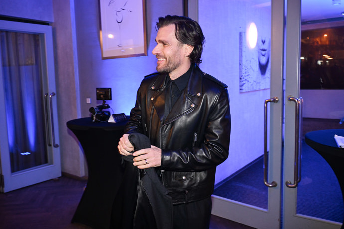 FOTO: Leoš Mareš rozdával úsměvy. – stránka 151