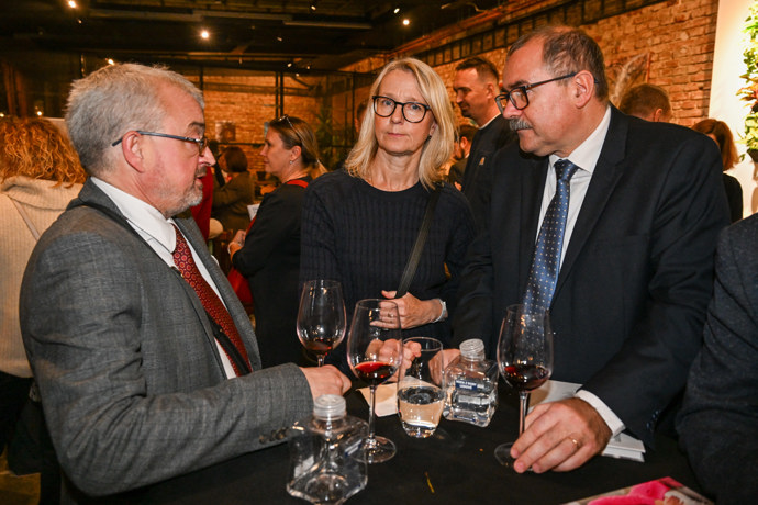 FOTO: Marek Benda na křtu knihy Markéty Pekarové Adamové.