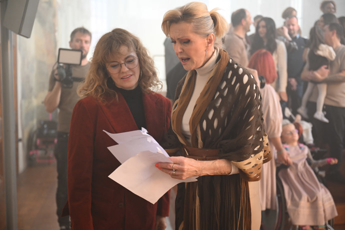 FOTO: Helena Vondráčková a Marta Jandová. – stránka 7