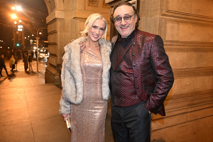 FOTO: Marian Vojtko dorazil na Thálie v doprovodu své partnerky. – stránka 150