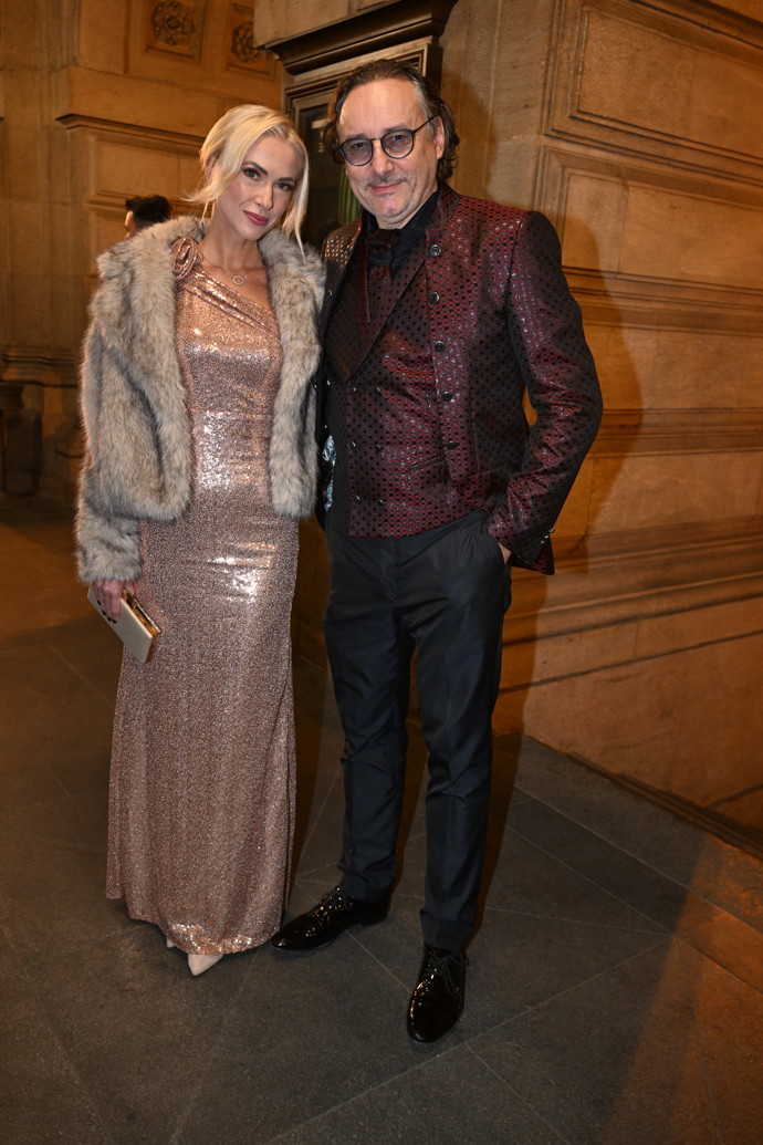 FOTO: Marian Vojtko dorazil na Thálie v doprovodu své partnerky. – stránka 147