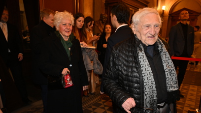 FOTO: Národní divadlo, kde se předávají ceny Thálie se pomalu plní hosty.