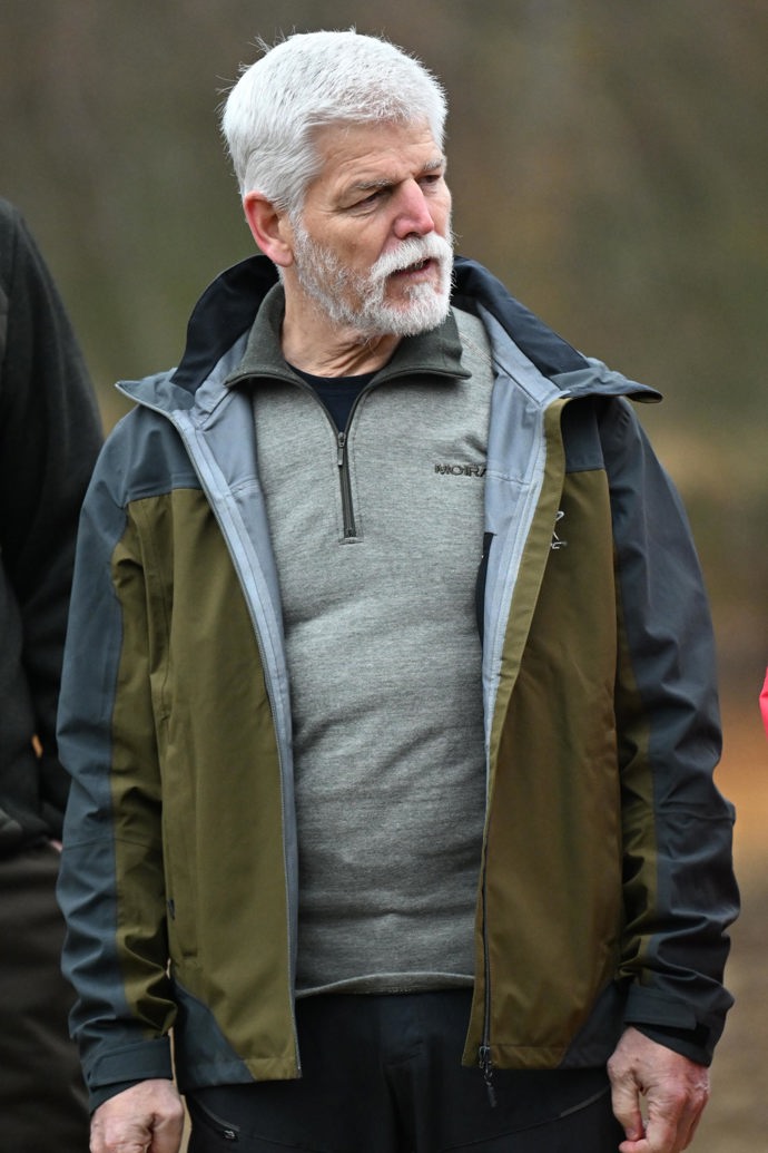 FOTO: Petr Pavel v rezervaci Soos. – stránka 154