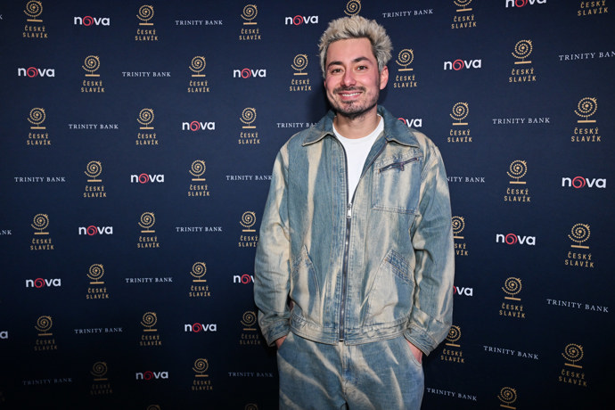 FOTO: Mirai Navrátil dorazil na Warm-up party k Českému slavíkovi. – stránka 23