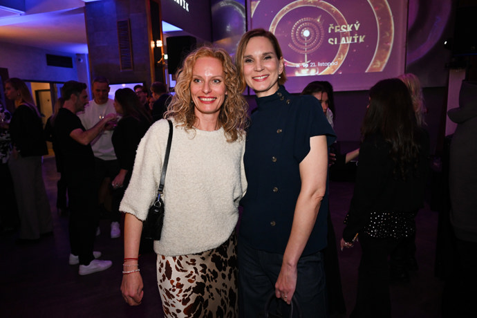 FOTO: Kristina Kloubková s Dagmar Honsovou.