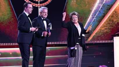 FOTO: Takto se Jiřin Bohdalová radovala, když zjistila, že zlatého Slavíka získal Václav Noid Bárta.