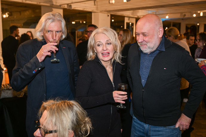 FOTO: Dvojice si dala sklenku něčeho dobrého. – stránka 2