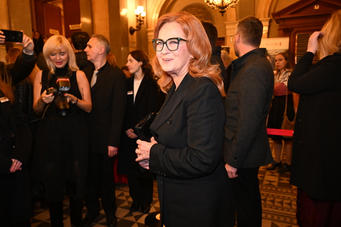 FOTO: Z radosti už prý kouká do každého kočárku, který potká. – stránka 16