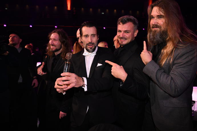 FOTO: Noid slavil se svými parťáky z kapely Dymytry. – stránka 84