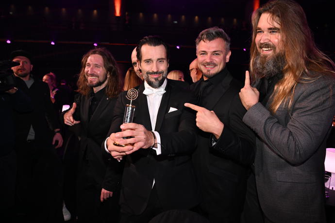 FOTO: Noid slavil se svými parťáky z kapely Dymytry. – stránka 83