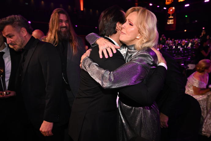 FOTO: S gratulacemi přispěchala i Helena Vondráčková. – stránka 80