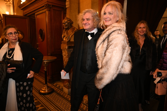 FOTO: Předávání cen Thálie si nenechala ujít řada lidí. – stránka 105