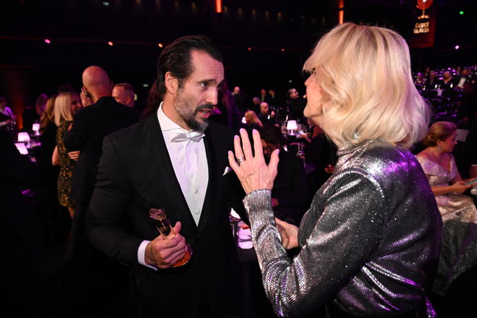 FOTO: Na Heleně Vondráčkové bylo vidět, že to Vaškovi moc přála. – stránka 75