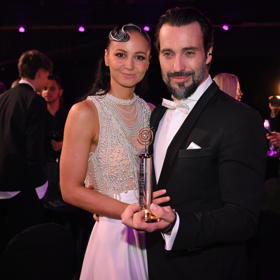 Václav Noid Bárta se stal zlatým slavíkem. Oporou mu byla jeho žena Eliška.