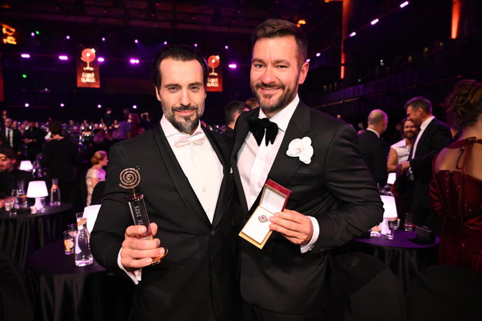 FOTO: Václav Noid Bárta s Markem Ztraceným, kterého sesadil z trůnu. – stránka 67