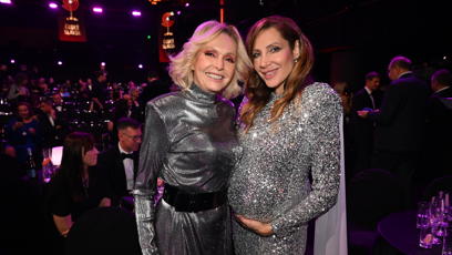 FOTO: Helena Vondráčková s Olgou Lounovou.