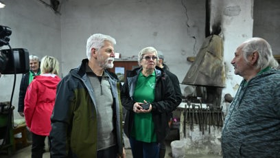 FOTO: Petr Pavel v železničním depu.