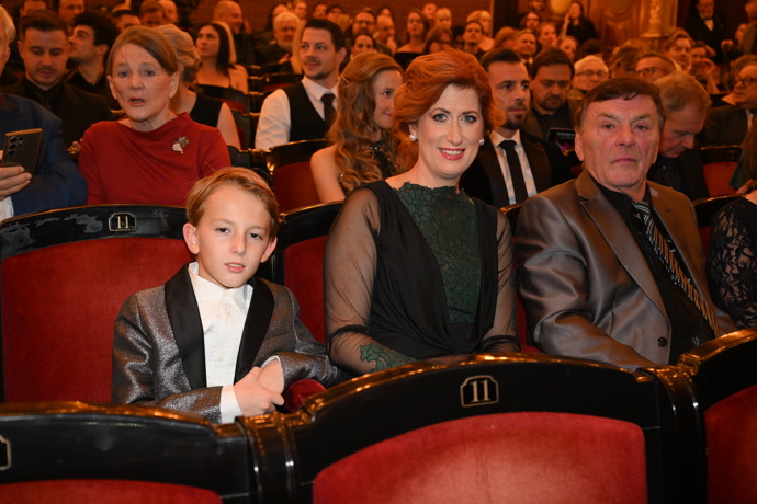 FOTO: Rodina Trávníčkových na cenách Thálie. – stránka 85