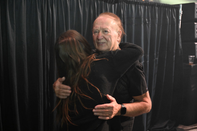 FOTO: Petr Janda s dcerou Martou. – stránka 8