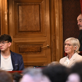 Viktor Preiss během udílení cen. 