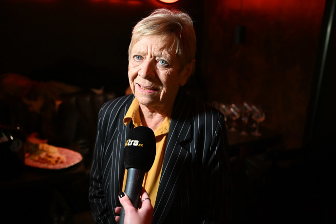 FOTO: Jaroslava Obermaierová během rozhovoru pro eXtra.cz. – stránka 19