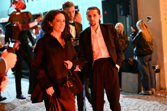 FOTO: Syn Filip Kratochvíl doprovázel maminku na slavnostní večer. – stránka 38