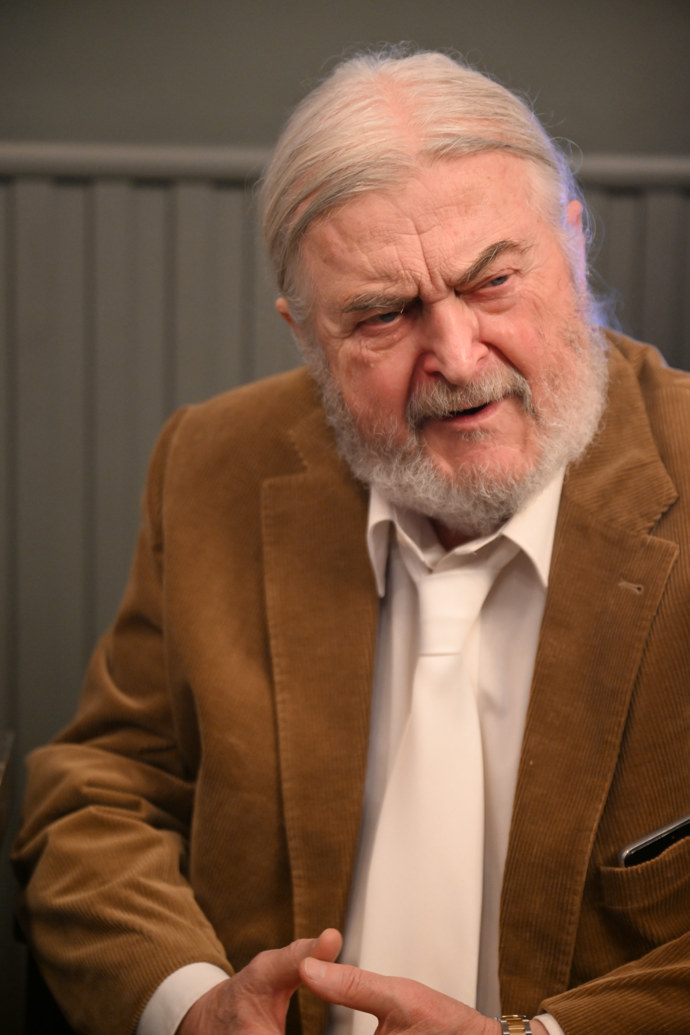 FOTO: Hudebník František Ringo Čech. – stránka 21