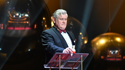 FOTO: Moderátor večera Miroslav Hanuš.