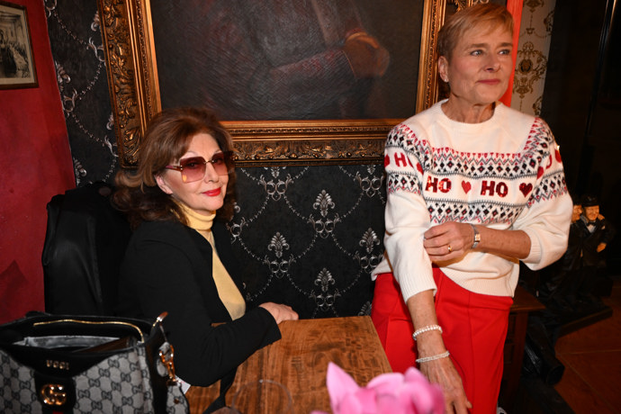 FOTO: Saskia Burešová vypadá stále stejně. – stránka 2