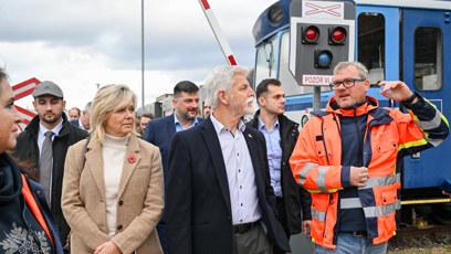 FOTO: Prezidentský pár na prohlídce karlovarského Světa záchranářů.