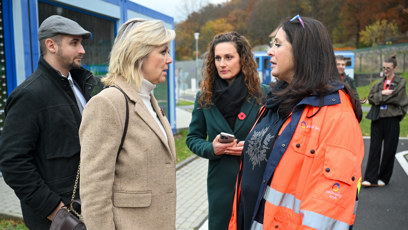 FOTO: První dáma Eva Pavlová zvolila džíny a sako.