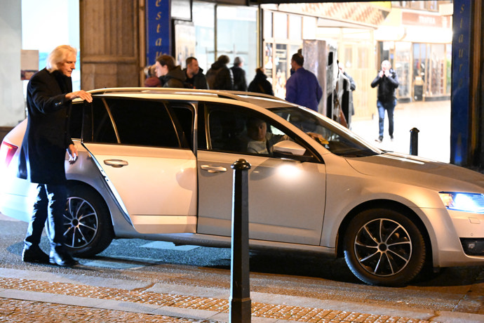 FOTO: Ivan Hubač dorazil na premiéru filmu Máma po boku své přítelkyně Veroniky Žilkové. – stránka 6