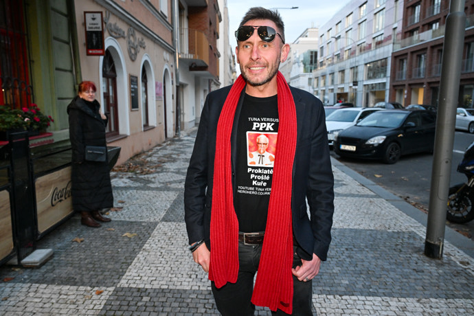 FOTO: Jan Tuna dorazil na křest Cibulkova kalendáře. – stránka 5