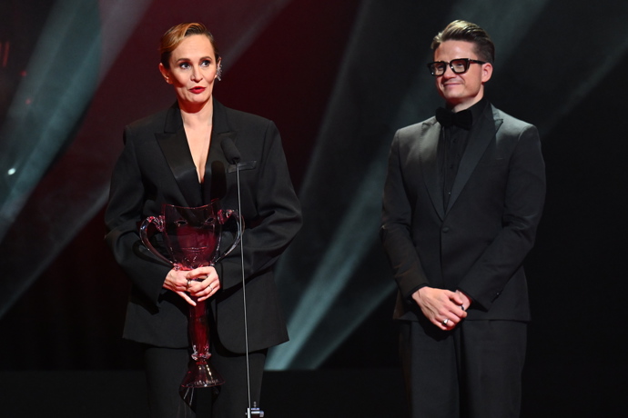 FOTO: Ondřej Brzobohatý předal Thálii Monice Absolonové. – stránka 7