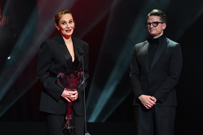 FOTO: Ondřej Brzobohatý předal Thálii Monice Absolonové. – stránka 6