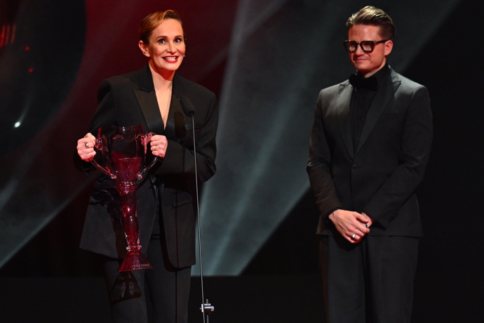 FOTO: Monika Absolonová měla z ceny ohromnou radost. – stránka 4