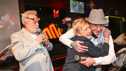 FOTO: Jaroslava Obermaierová objala Sámera Issu.