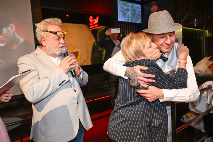 FOTO: Jaroslava Obermaierová byla kmotra jeho videoklipu. – stránka 3