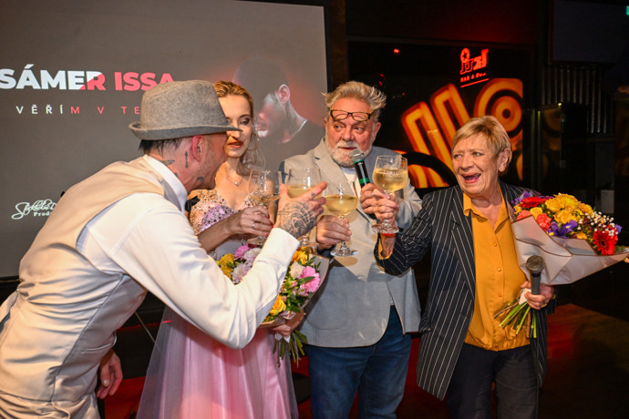 FOTO: Jaroslava Obermaierová si užila večer. – stránka 1