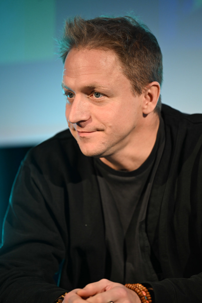 FOTO: Tomáš Klus se stále nedočkal omluvy. – stránka 10