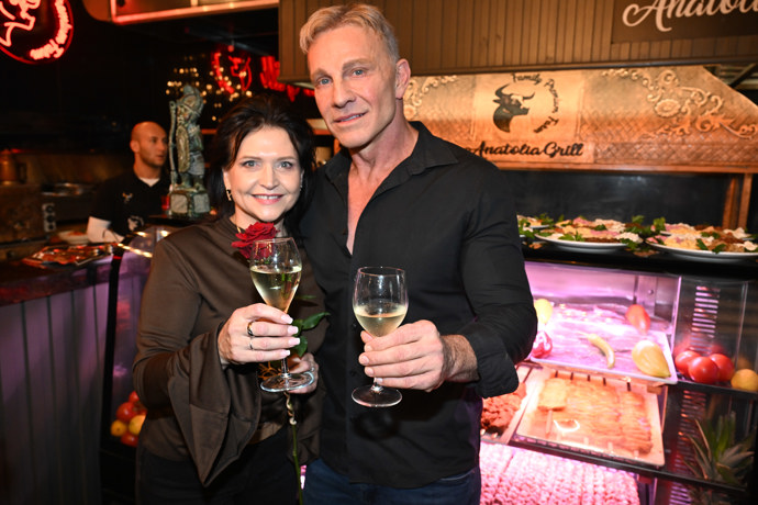 FOTO: Martin Maxa a zpěvačka Mára. – stránka 7